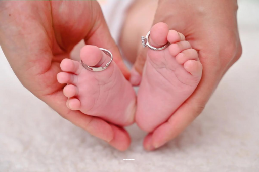 试管代怀生子合法吗刚怀孕应该注意哪些